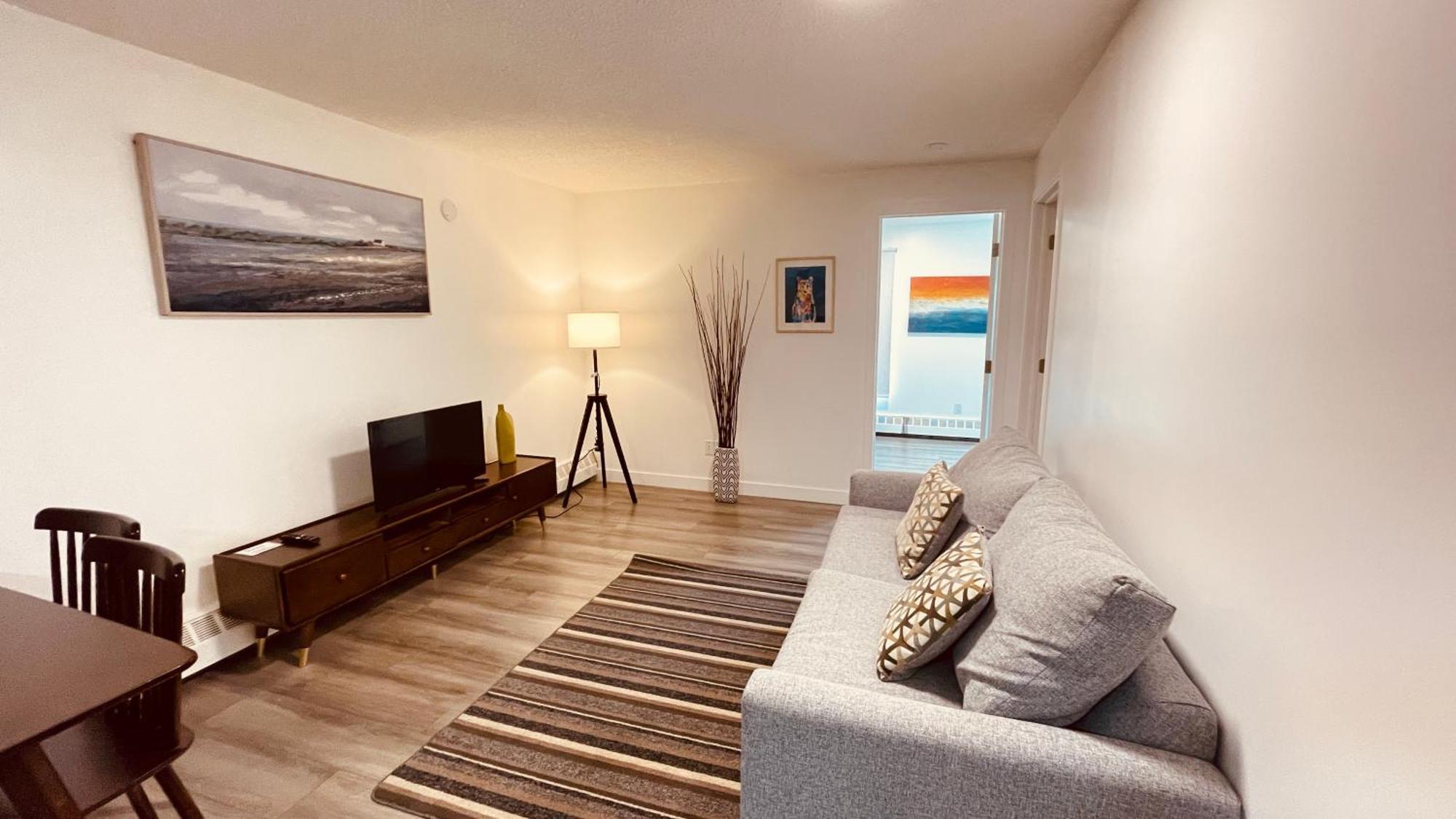 Apartment #202 Cozy Mountain View 2 Bedrooms In Dt